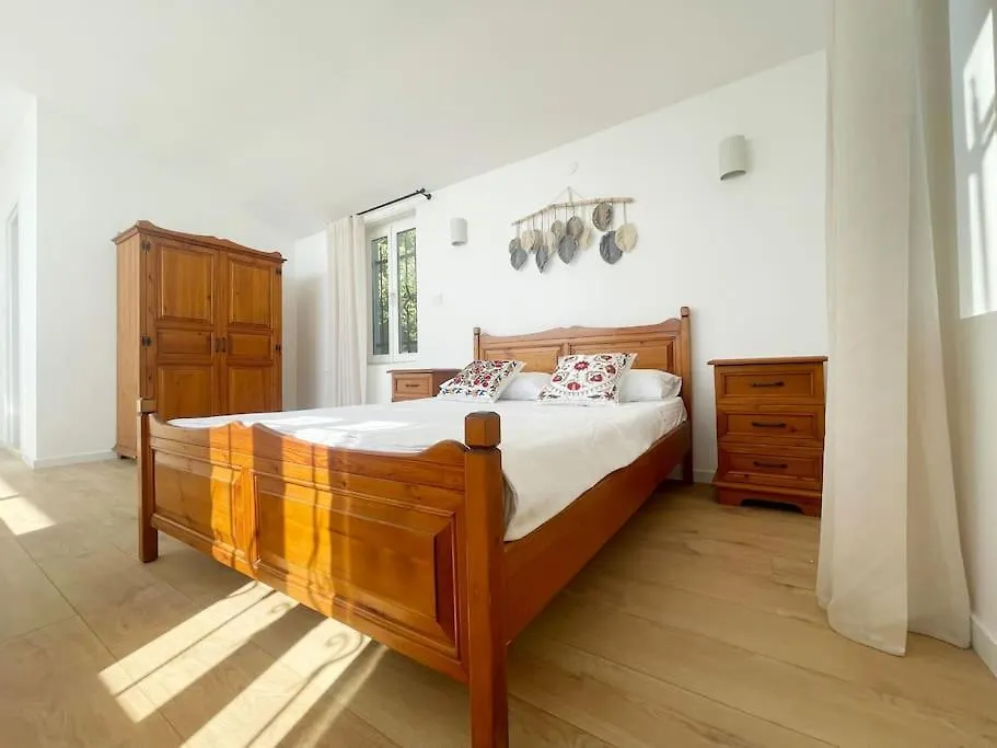 Private Villa 5-Bedroom With Pool And Sea View In Central Bodrum